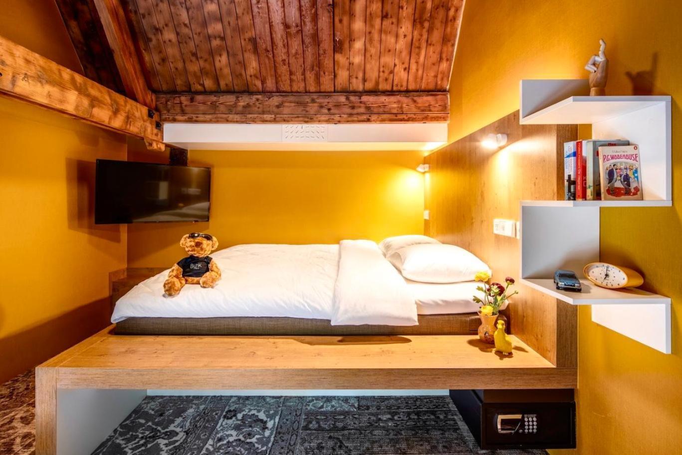 Bunk Hostel Амстердам Экстерьер фото