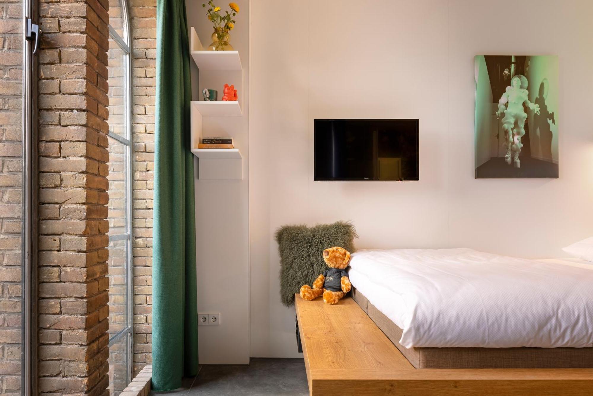 Bunk Hostel Амстердам Экстерьер фото