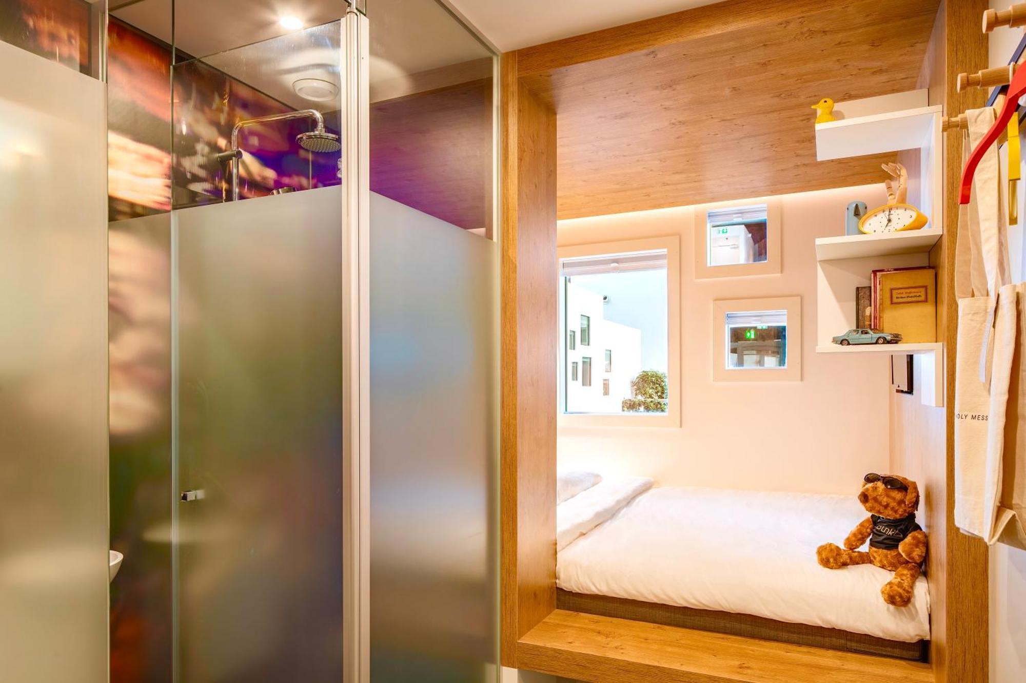 Bunk Hostel Амстердам Экстерьер фото